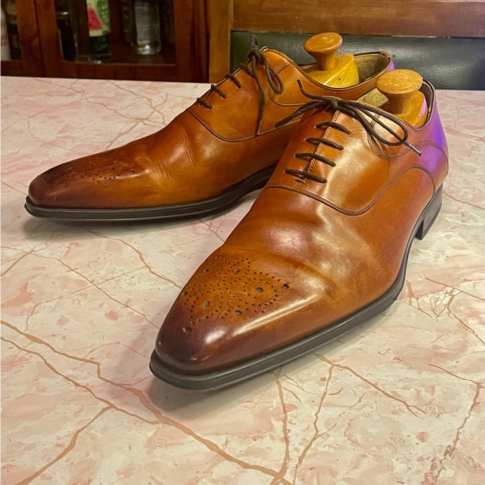 Magnanni Spain Burnished Cognac 1-Piece Laceup Oxford w Medallion Toe 13 Med
